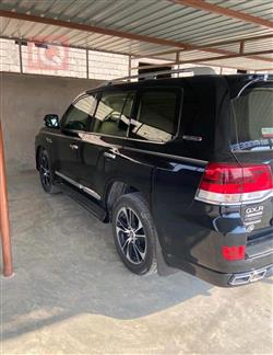 تويوتا لاندكروزر